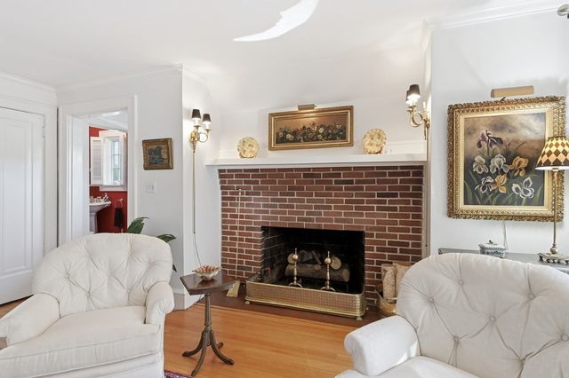 131 Wenonah Rd, Longmeadow, MA 01106