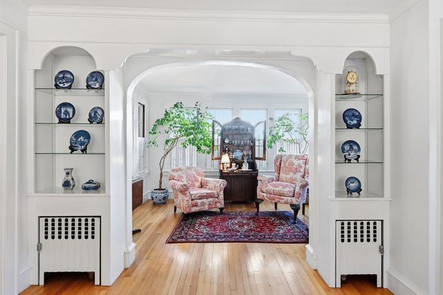 131 Wenonah Rd, Longmeadow, MA 01106