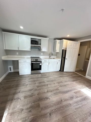 6 Monroe Street 315, Salem, MA 01970