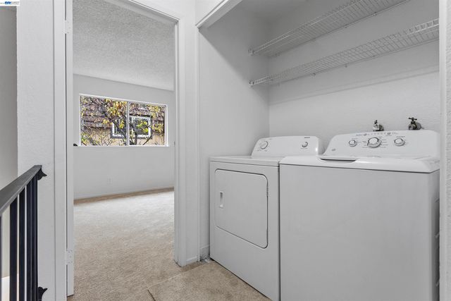10401 Shaw St 401, Oakland, CA 94605
