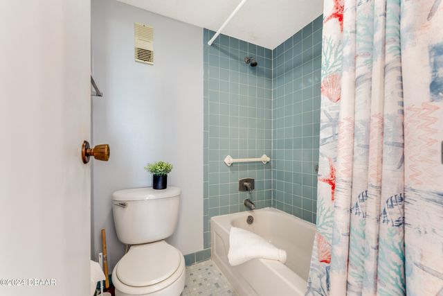 925 N Halifax Ave Apt 410, Daytona Beach, FL 32118