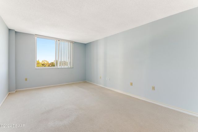 925 N Halifax Ave Apt 410, Daytona Beach, FL 32118