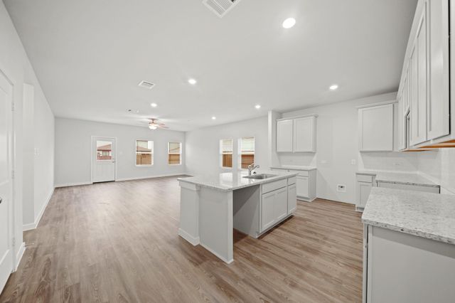 622 Cherry Tree Drive, La Marque, TX 77568