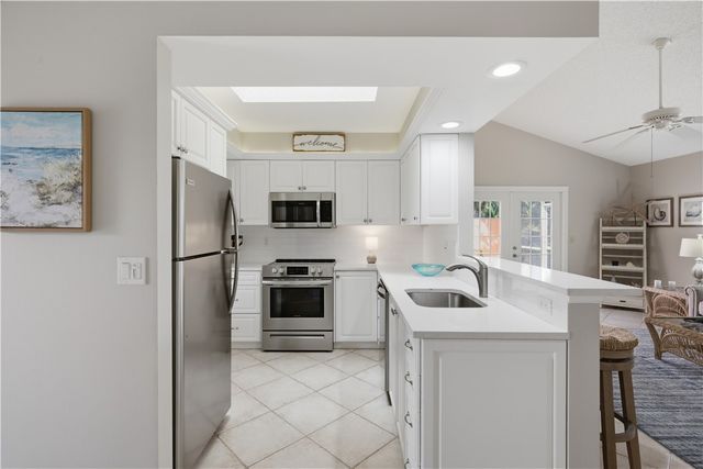 1334 Coral Park Lane 403, Vero Beach, FL 32963