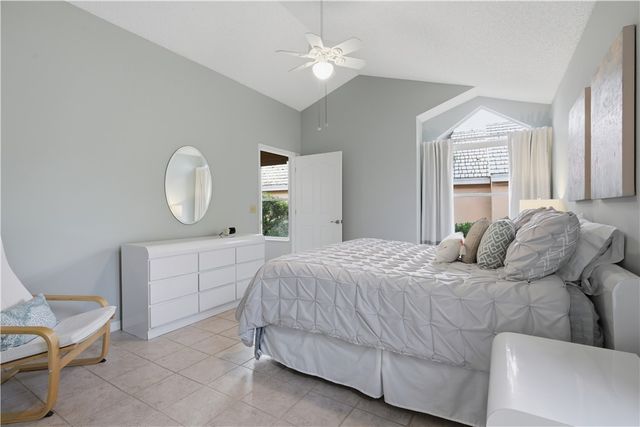 1334 Coral Park Lane 403, Vero Beach, FL 32963