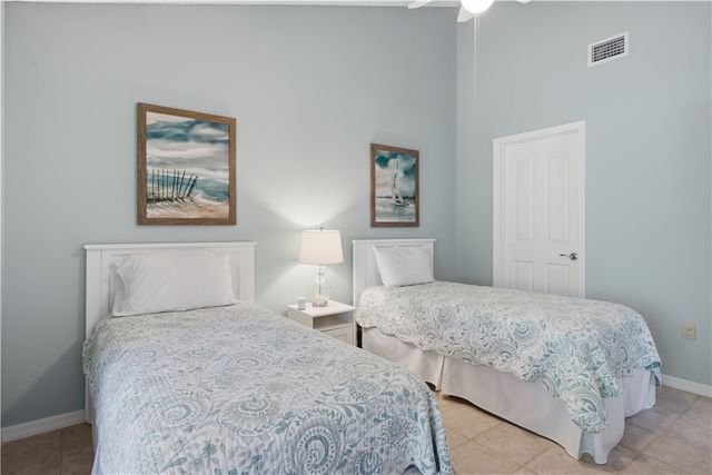 1334 Coral Park Lane 403, Vero Beach, FL 32963
