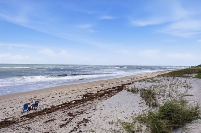 1334 Coral Park Lane 403, Vero Beach, FL 32963