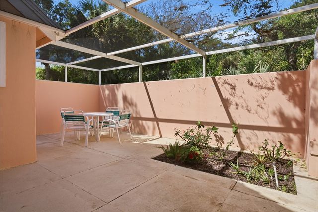 1334 Coral Park Lane 403, Vero Beach, FL 32963