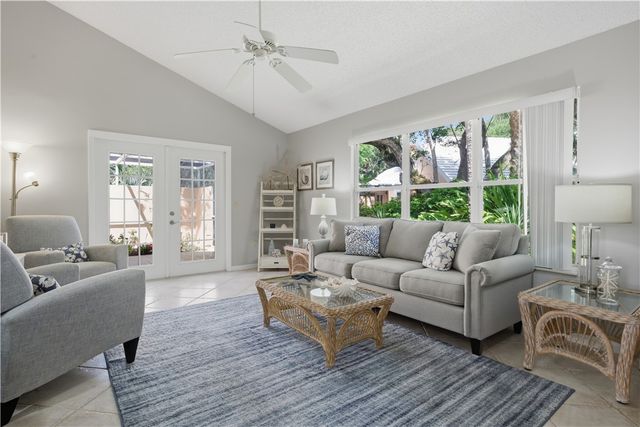 1334 Coral Park Lane 403, Vero Beach, FL 32963