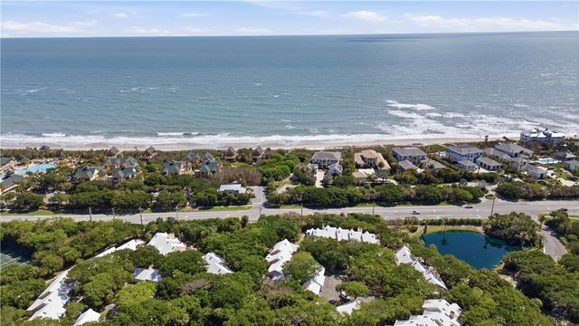 1334 Coral Park Lane 403, Vero Beach, FL 32963