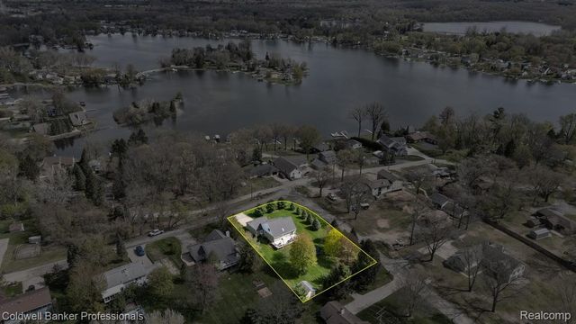 715 Eagle Hill, Brandon Charter Township, MI 48462