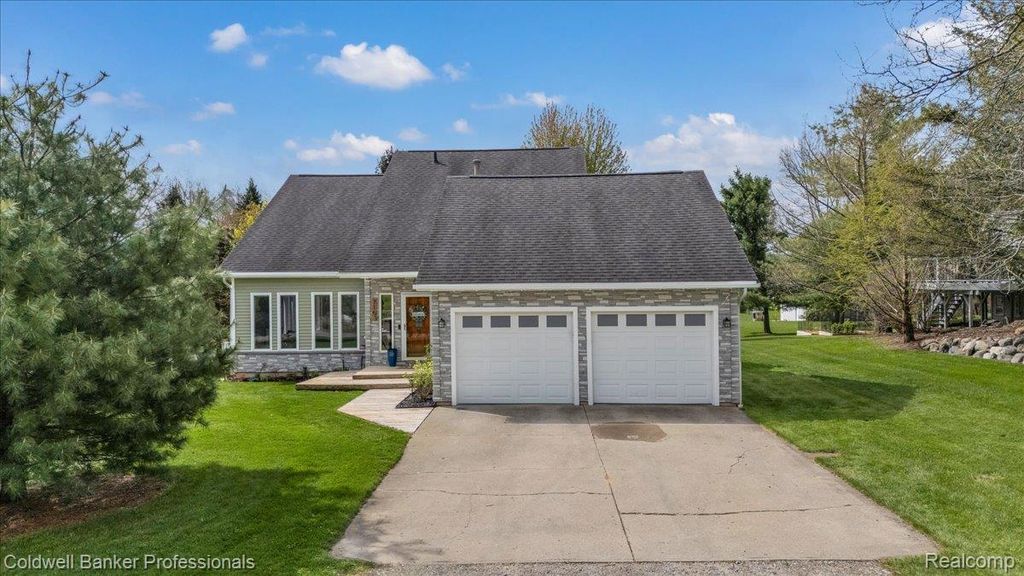 715 Eagle Hill, Brandon Charter Township, MI 48462
