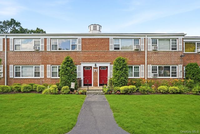 11 Westview Avenue 8-2, White Plains, NY 10603