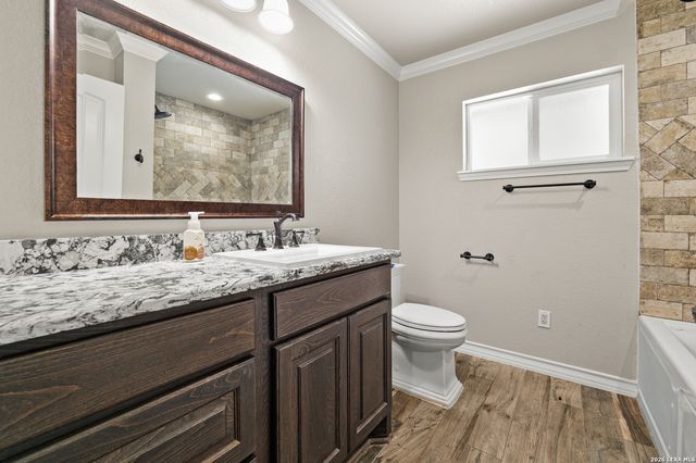 225 Cloudmont, Windcrest, TX 78239