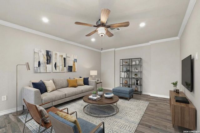 225 Cloudmont, Windcrest, TX 78239