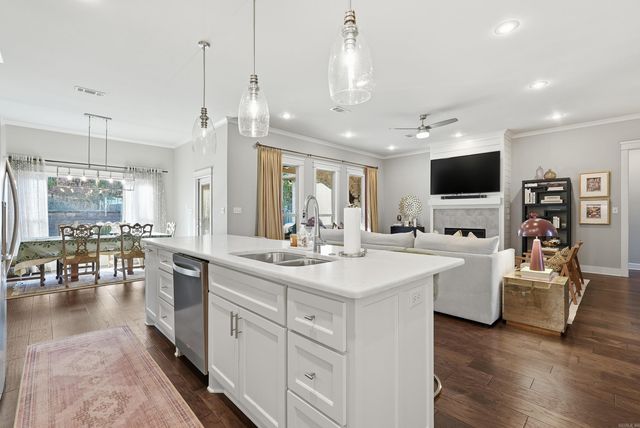 2595 Overcup Dr, Conway, AR 72034