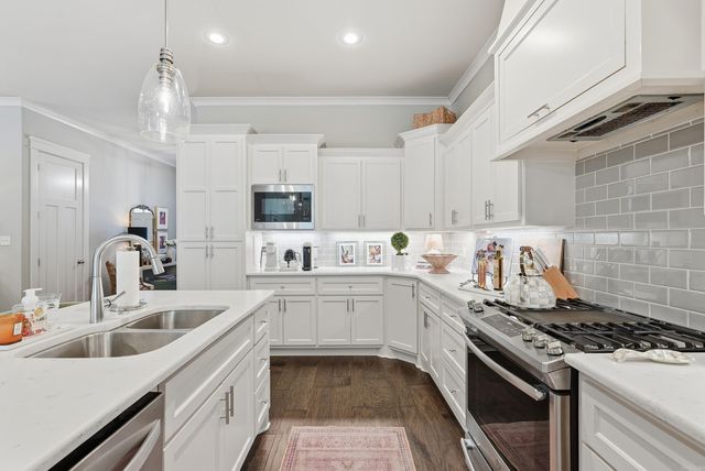 2595 Overcup Dr, Conway, AR 72034