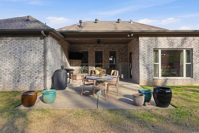 2595 Overcup Dr, Conway, AR 72034