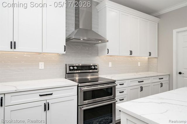 1728 John Paul Court, Oxford, MI 48371