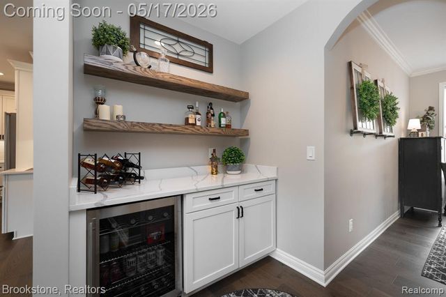 1728 John Paul Court, Oxford, MI 48371