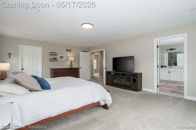 1728 John Paul Court, Oxford, MI 48371