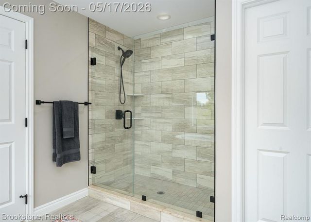 1728 John Paul Court, Oxford, MI 48371