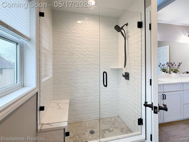 1728 John Paul Court, Oxford, MI 48371