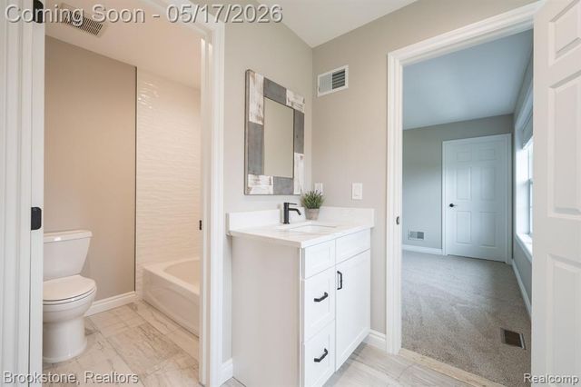 1728 John Paul Court, Oxford, MI 48371
