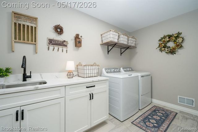 1728 John Paul Court, Oxford, MI 48371