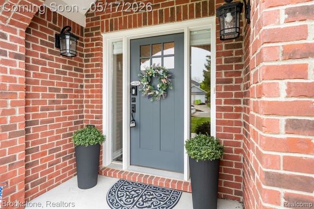 1728 John Paul Court, Oxford, MI 48371