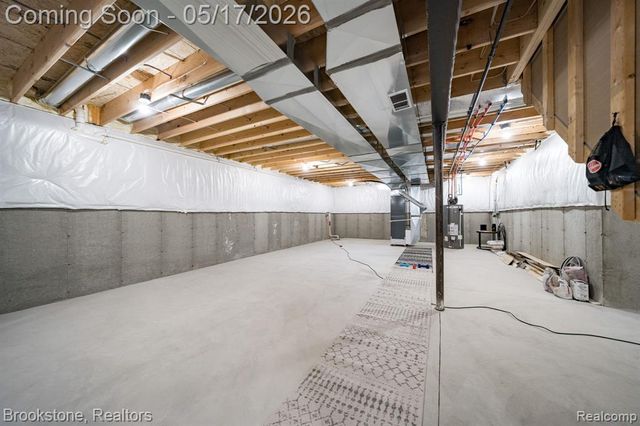 1728 John Paul Court, Oxford, MI 48371