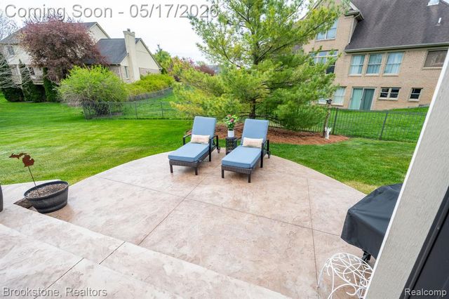 1728 John Paul Court, Oxford, MI 48371
