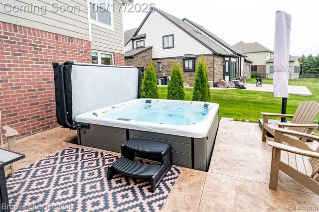 1728 John Paul Court, Oxford, MI 48371