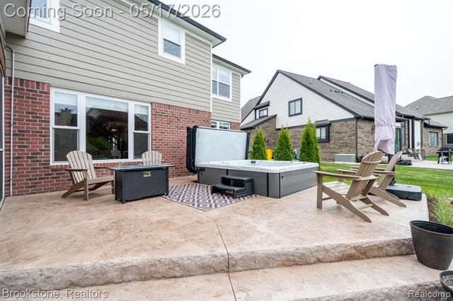 1728 John Paul Court, Oxford, MI 48371