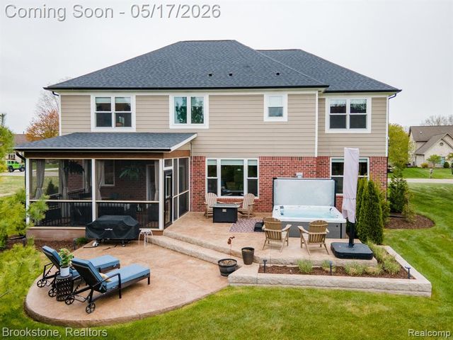 1728 John Paul Court, Oxford, MI 48371