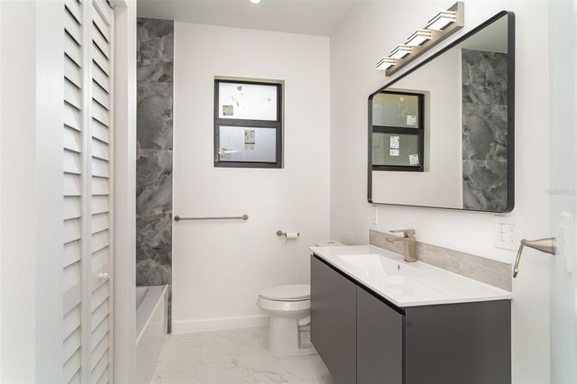 2141 CORK OAK STREET, Sarasota, FL 34232