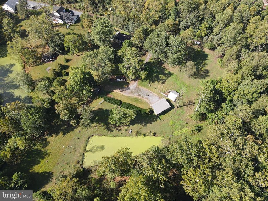 232 MANSION HOUSE RD, Manheim, PA 17545