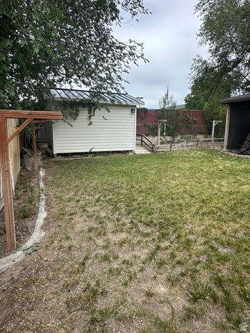 5926 S BLUE MEADOW DR, Taylorsville, UT 84129
