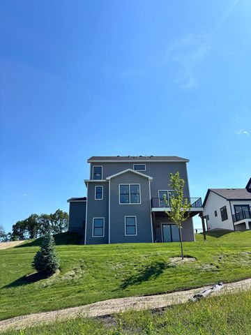 3746 Holbrook Drive, Waconia, MN 55387