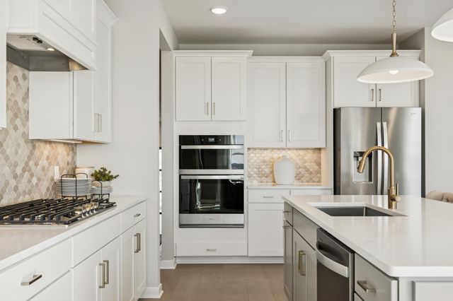 3746 Holbrook Drive, Waconia, MN 55387