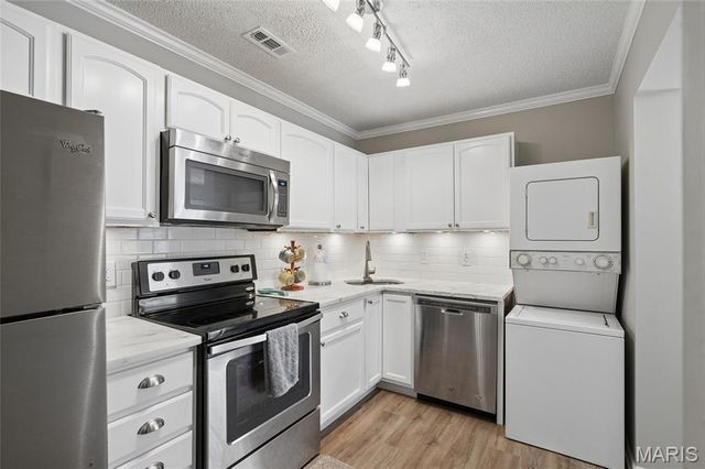 1516 Thrush Terrace, Brentwood, MO 63144