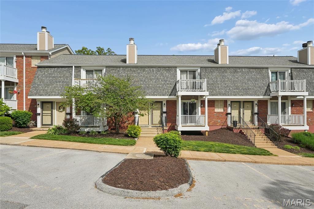 1516 Thrush Terrace, Brentwood, MO 63144