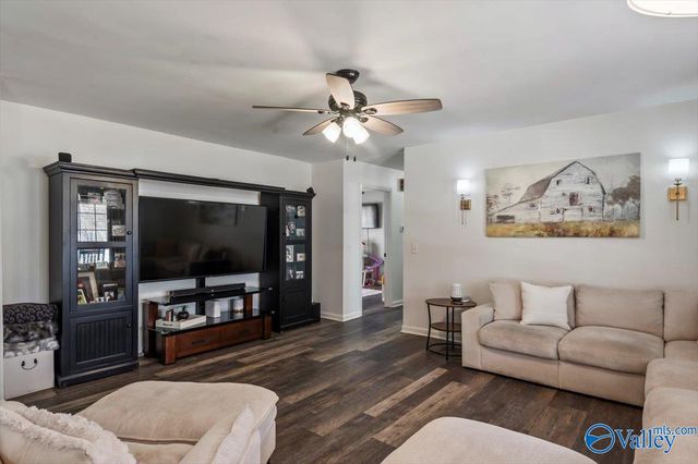 2113 Dialsdale Avenue SW, Cullman, AL 35055