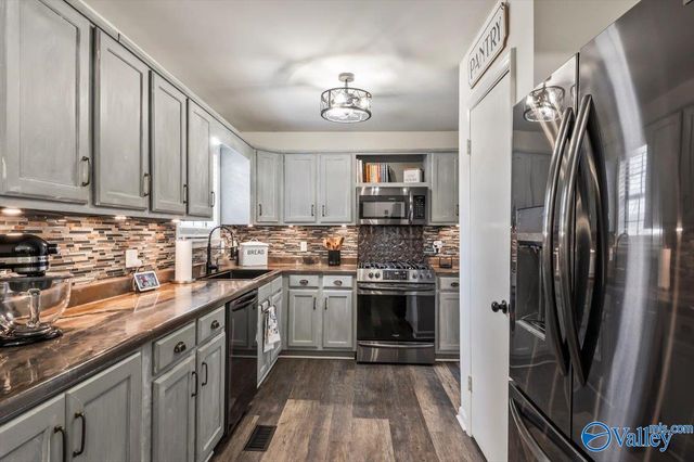 2113 Dialsdale Avenue SW, Cullman, AL 35055