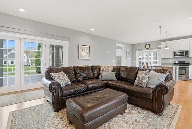 82 Hardwick Rd, Ashland, MA 01721