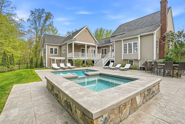 82 Hardwick Rd, Ashland, MA 01721