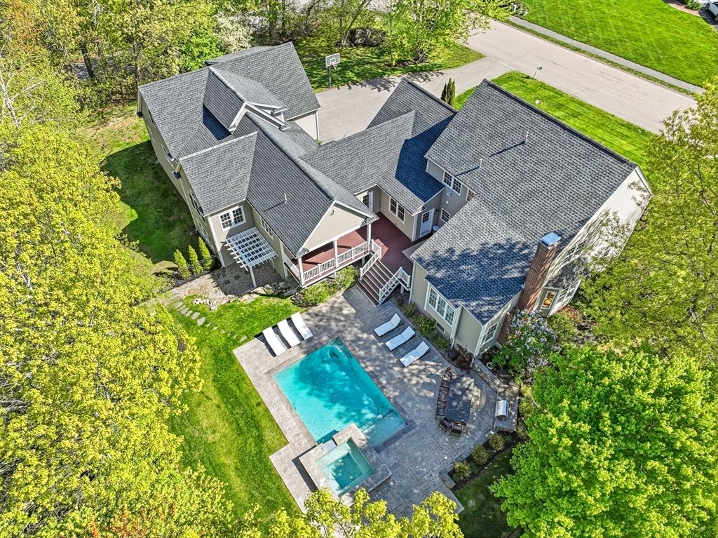 82 Hardwick Rd, Ashland, MA 01721