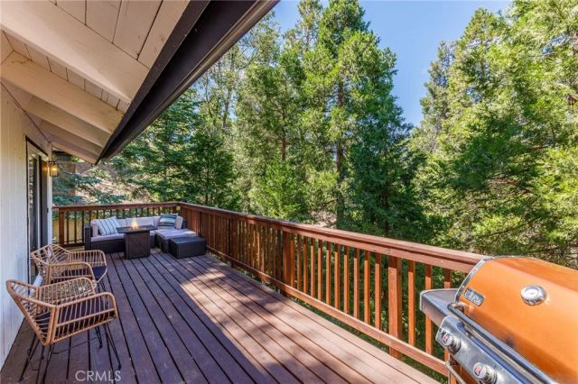 825 Lake View Lane, Twin Peaks, CA 92391