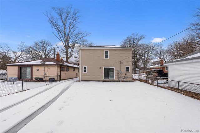 4205 Harding Street, Dearborn Heights, MI 48125