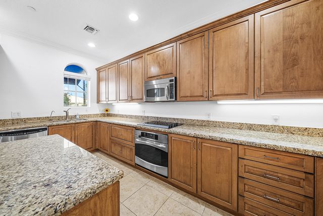 824 Virginia Garden Drive, Boynton Beach, FL 33435